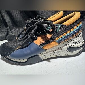 Steve Madden Women’s Tennis Shoes CLIFF02S1 size 8M snakeskin spots